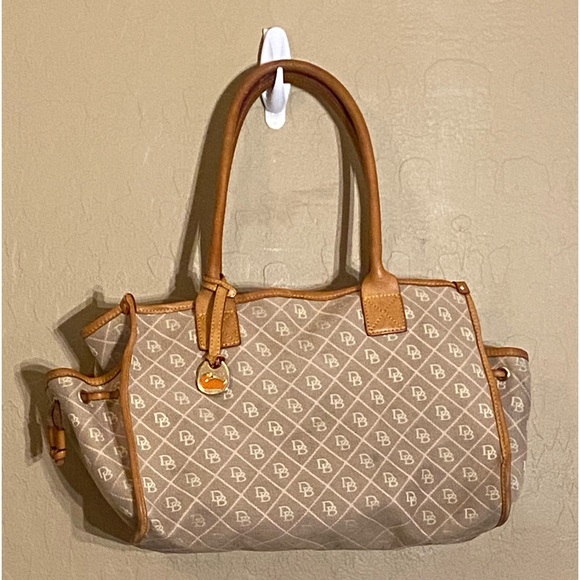 Dooney & Bourke signature logo shoulder/hand bag tan/ivory/pink medium 10x18 - Picture 2 of 16